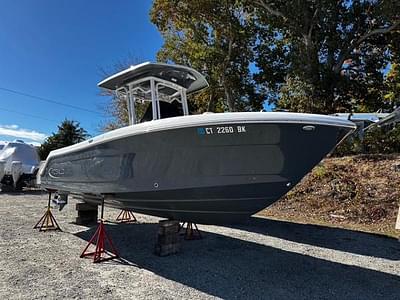 BOATZON | Robalo R242 Center Console 2018