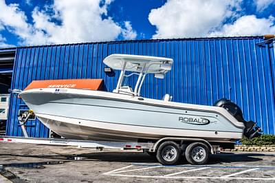 BOATZON | Robalo R242 Explorer 2022