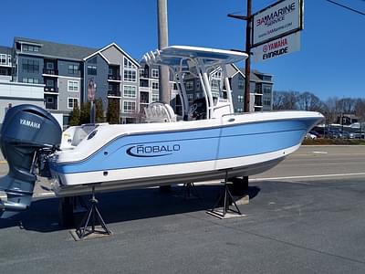 BOATZON | Robalo R242EX 2023