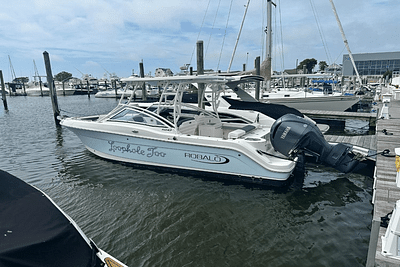 BOATZON | Robalo R247 2023