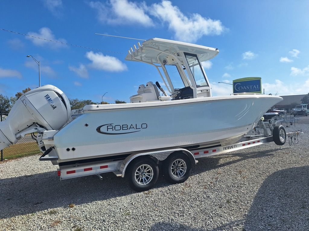 2024 Robalo R250 - Sold Boat