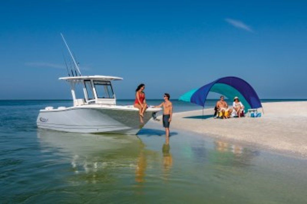 2025 Robalo R270 - Sold Boat