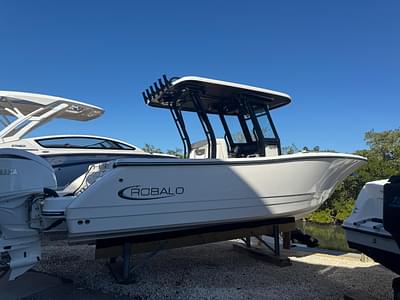 BOATZON | Robalo R270 Center Console 2023