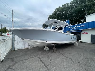 BOATZON | Robalo R270 Center Console 2025