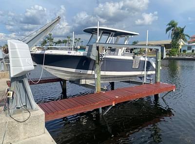 BOATZON | Robalo R272 Center Console 2021