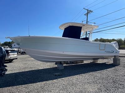 BOATZON | Robalo R302 Center Console 2024