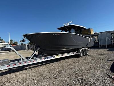 BOATZON | Robalo R360 Center Console 2023