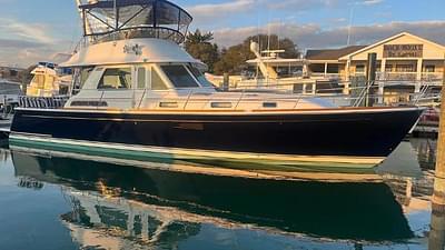 BOATZON | Sabre 48 Fly Bridge Sedan 2017