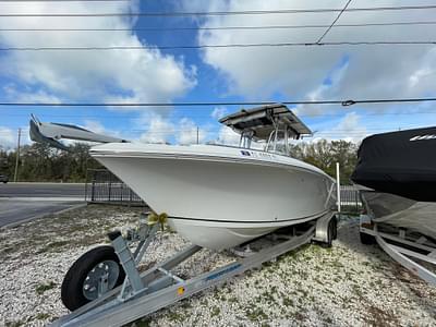 BOATZON | 2013 Sailfish 240 CC