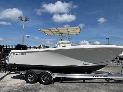 BOATZON | Sailfish 242 CC 2022