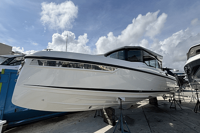 BOATZON | Saxdor 320 GTC 2025