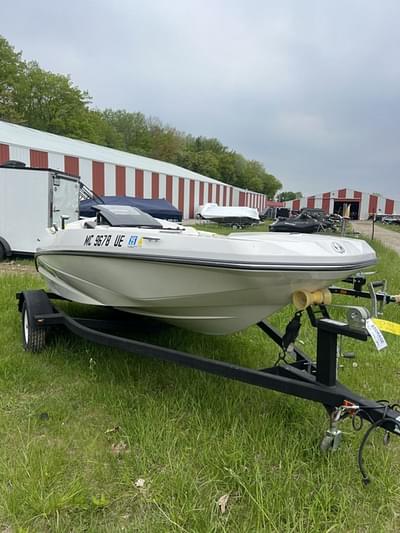 BOATZON | Scarab 165 Ghost 2017
