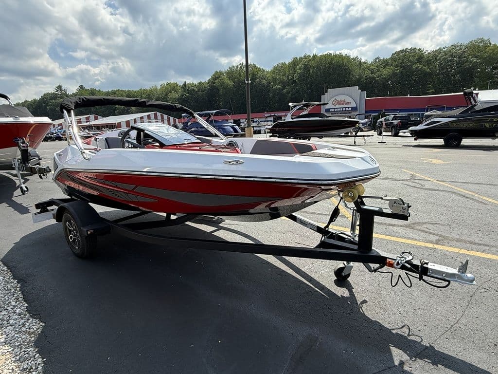 Scarab 165 LX 2026