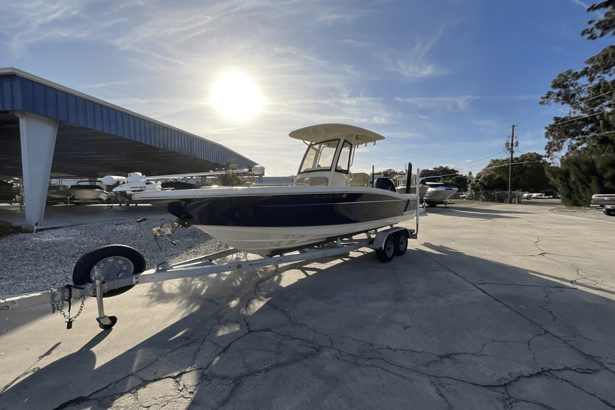 2024 Scout 215 XSF - Sold Boat