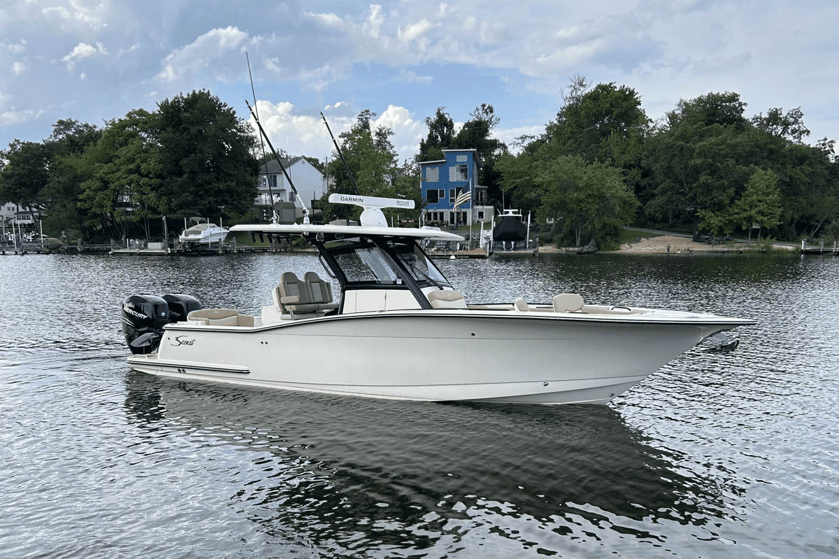 2023 Scout 305 LXF - Sold Boat