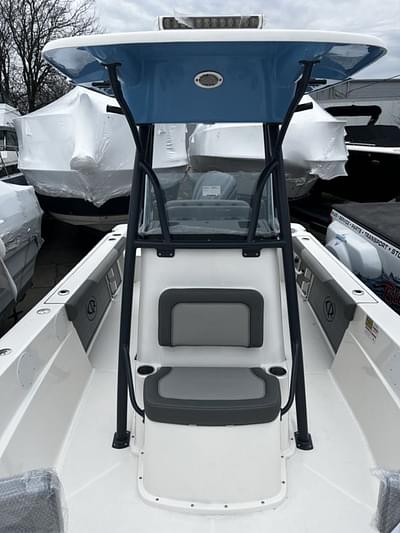 BOATZON | Sea Born LX24 Center Console LE 2024