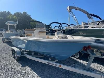 BOATZON | Sea Chaser Bay Runner Series 21 LX 2023