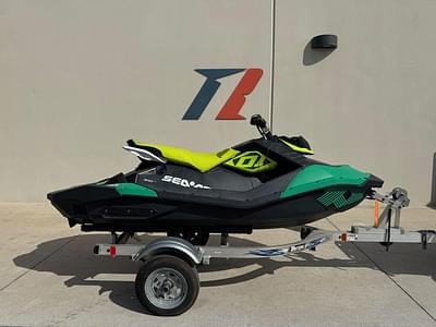 BOATZON | 2019 Sea-Doo Spark® Trixx™ 3-up Rotax® 900 H.O. ACE™ BOATZON | 2019 Sea-Doo Spark® Trixx™ 3-up Rotax® 900 H.O. ACE™