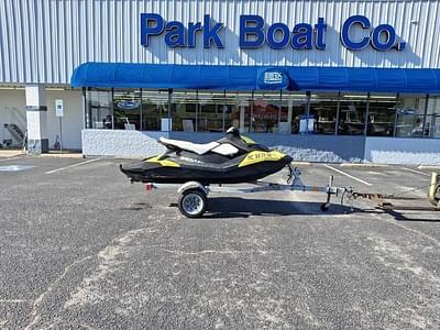 BOATZON | 2014 Sea-Doo Waverunner Spark 3Up ROTAX® 900 H.O. ACE™ Ibr® Convenienc