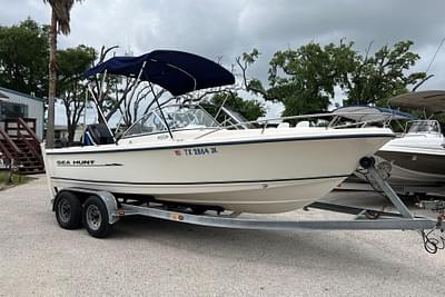 BOATZON | Sea Hunt Escape 200 2000
