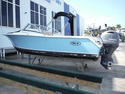 BOATZON | 2016 Sea Hunt Escape 235 SE BOATZON | 2016 Sea Hunt Escape 235 SE