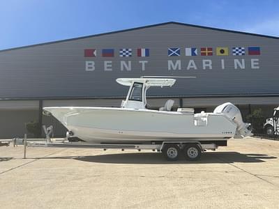 BOATZON | Sea Hunt Gamefish 27 Coffin Box 2025