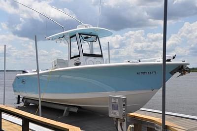 BOATZON | Sea Hunt Gamefish 27 with Coffin Box 2017