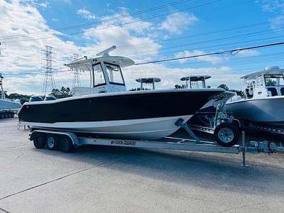 BOATZON | 2019 Sea Hunt Gamefish 27 with Coffin Box