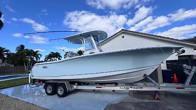 BOATZON | Sea Hunt Gamefish 27 with Coffin Box 2019