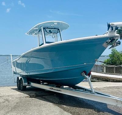 BOATZON | Sea Hunt Gamefish 27 with Coffin Box 2024