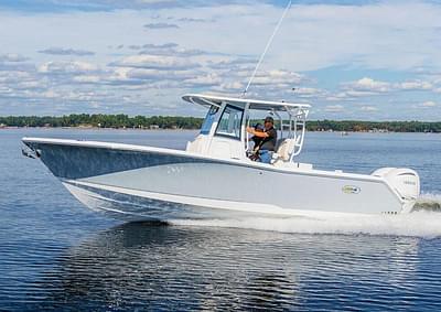 BOATZON | Sea Hunt Gamefish 28 with Coffin Box 2025