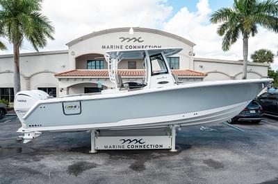 BOATZON | Sea Hunt Gamefish 30 Coffin Box 2025