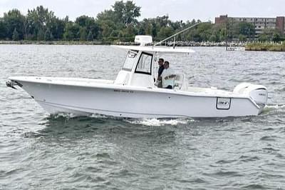 BOATZON | Sea Hunt Gamefish 30 with Coffin Box 2023