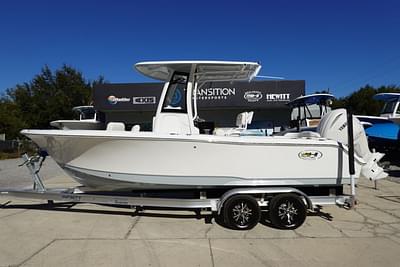 BOATZON | Sea Hunt Ultra 235SE 2025