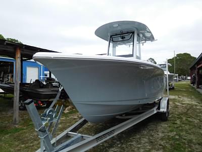 BOATZON | Sea Hunt Ultra 239 SE 2025