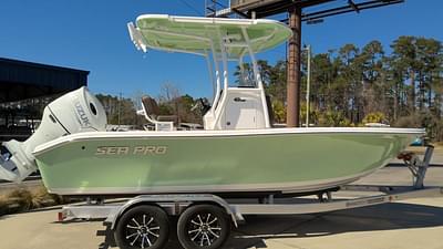 BOATZON | Sea Pro 202 Center Console 2025