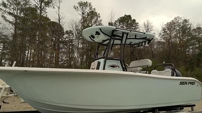 BOATZON | Sea Pro 225 FLX Center Console 2025