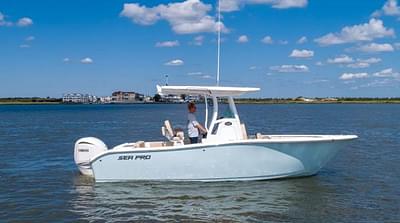 BOATZON | Sea Pro 242 DLX Center Console 2024