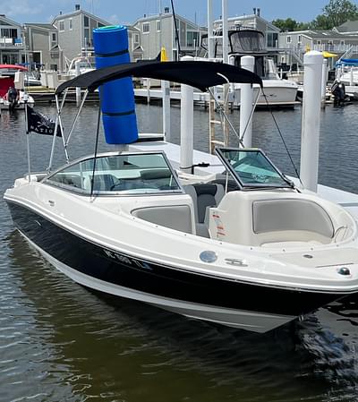 BOATZON | Sea Ray 205 Sport 2011