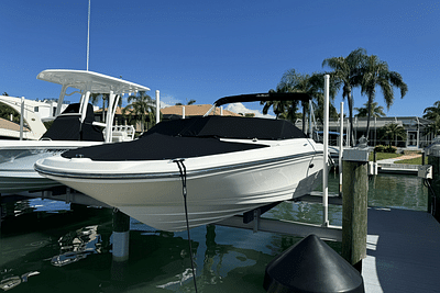 BOATZON | Sea Ray 210 SPX OUTBOARD 2021