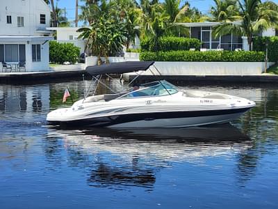 BOATZON | 2002 Sea Ray 220 Sundeck