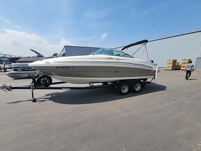 BOATZON | Sea Ray 220 Sundeck 2006 BOATZON | Sea Ray 220 Sundeck 2006