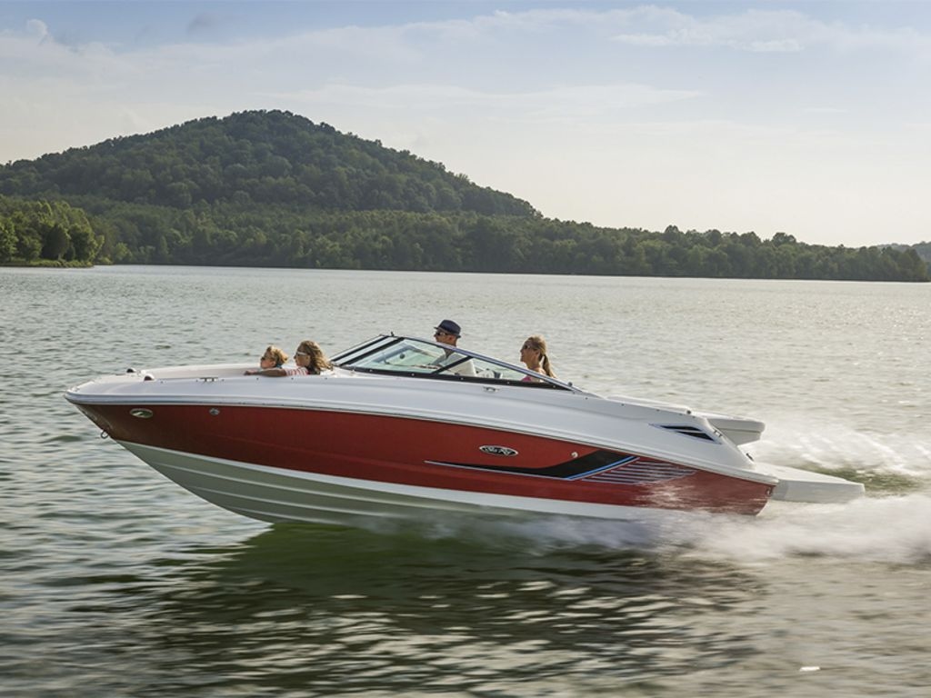 2016 Sea Ray 220 Sundeck - Sold Boat