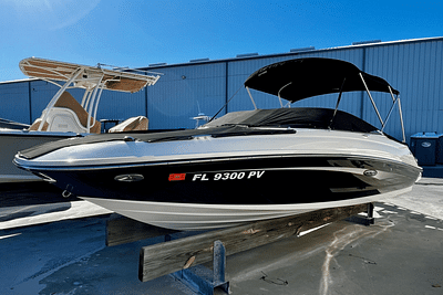 BOATZON | Sea Ray 220 SUNDECK OUTBOARD 2014