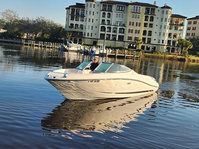 BOATZON | Sea Ray 230 SLX 2011