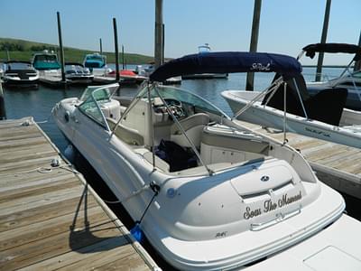 BOATZON | 2005 Sea Ray 240 Sundeck BOATZON | 2005 Sea Ray 240 Sundeck