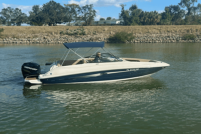 BOATZON | Sea Ray 240 SUNDECK OUTBOARD 2016