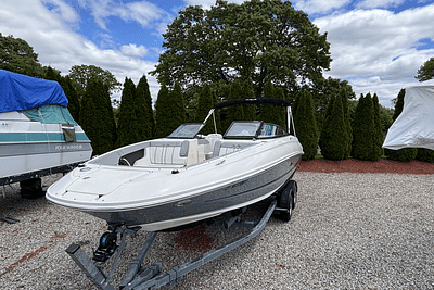 BOATZON | Sea Ray 240 SUNDECK OUTBOARD 2016 BOATZON | Sea Ray 240 SUNDECK OUTBOARD 2016