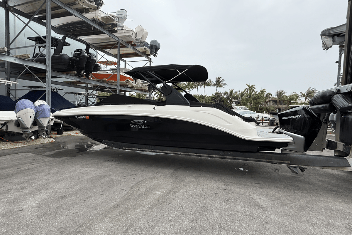 2020 Sea Ray 250 SD-OB - Sold Boat