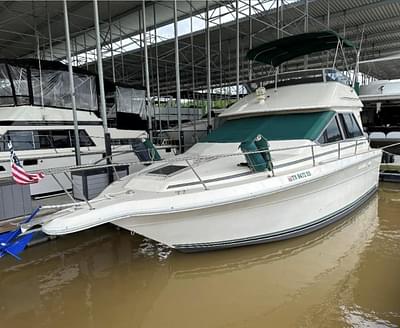 BOATZON | 1988 Sea Ray 305 Sedan Bridge